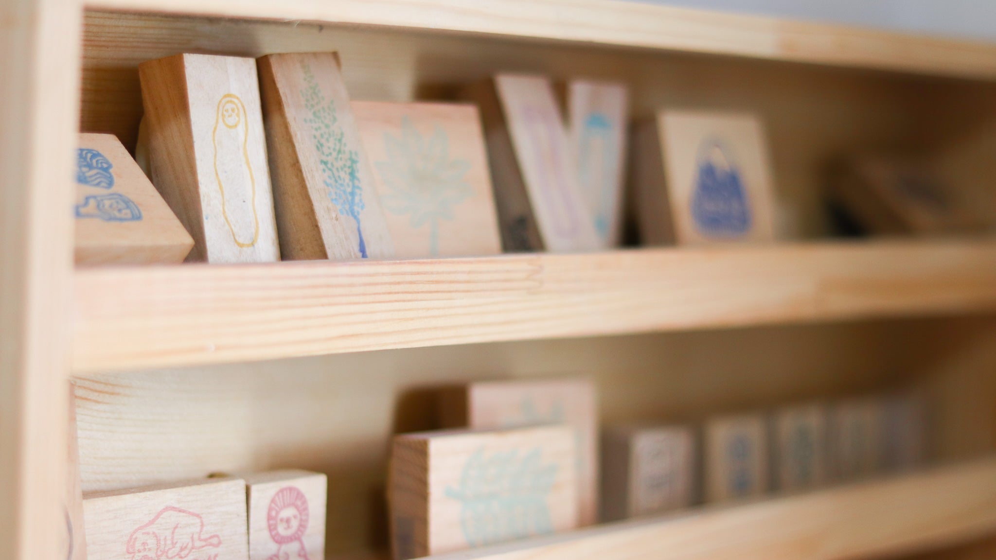 Carving Stability in an Act of Juggle